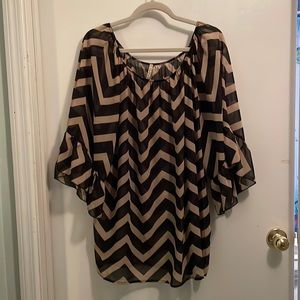 EUC Boutique Sheer Chevron print top. Size 2X